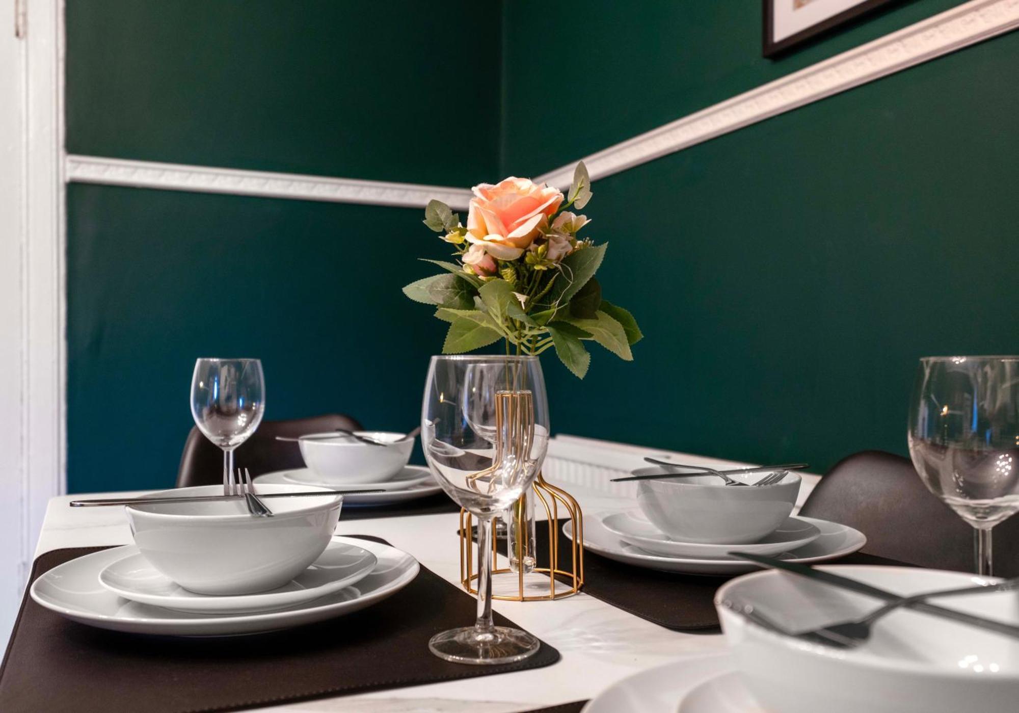 Alexander Apartment By Klass Living Coatbridge Esterno foto