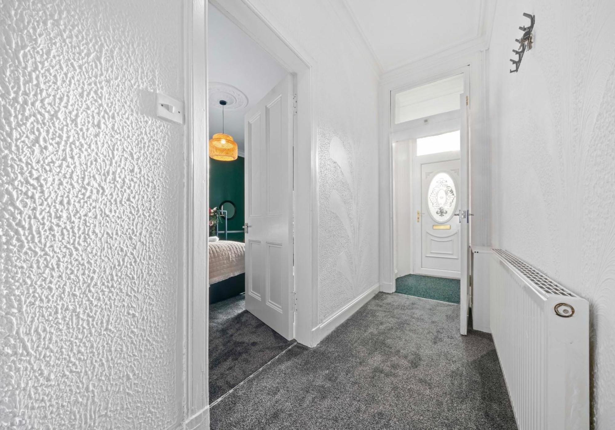 Alexander Apartment By Klass Living Coatbridge Esterno foto